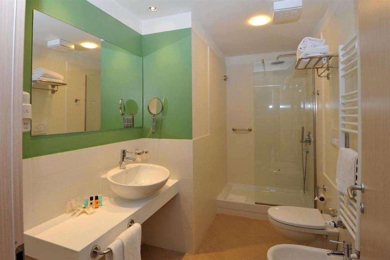 Chc Business Residence Γένοβα Εξωτερικό φωτογραφία