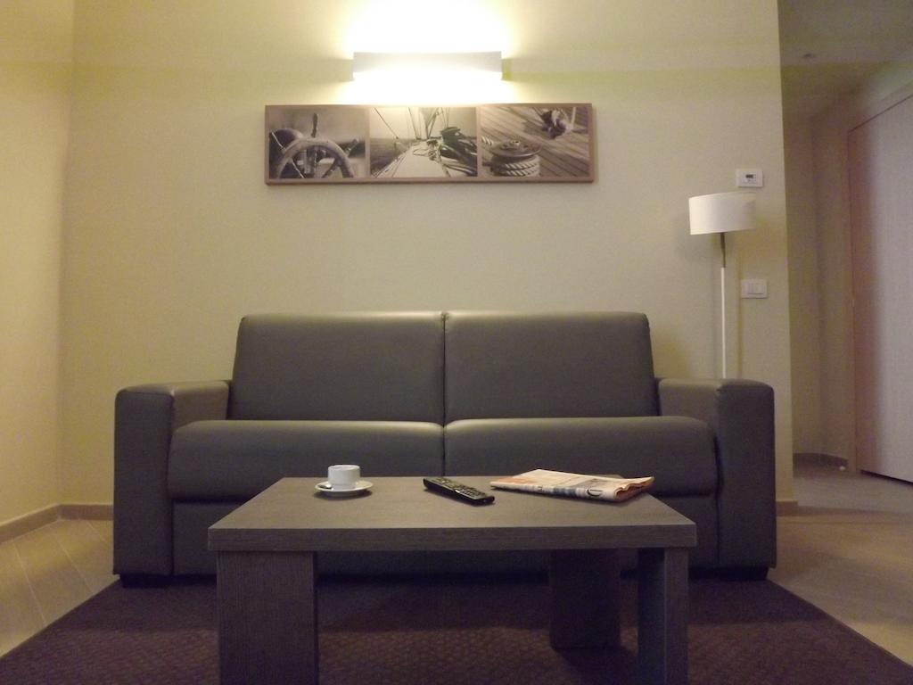 Chc Business Residence Γένοβα Δωμάτιο φωτογραφία