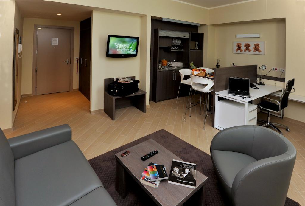 Chc Business Residence Γένοβα Δωμάτιο φωτογραφία